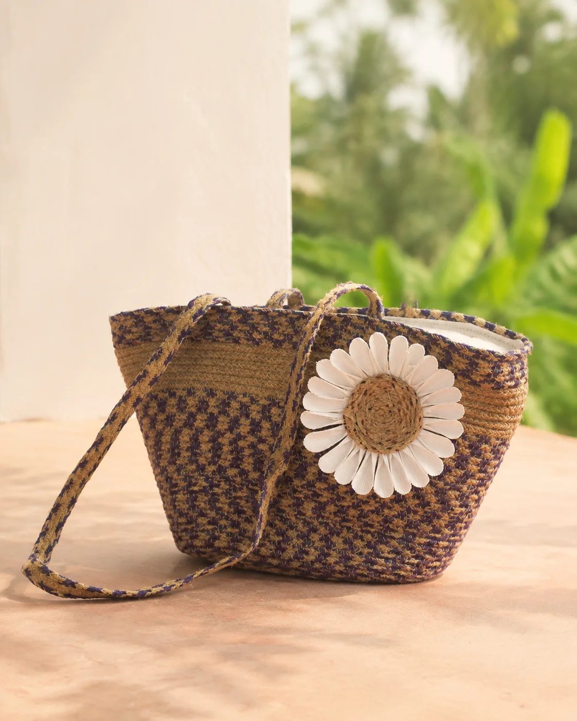 Daisy Stripe Crossbody by Bunevia
